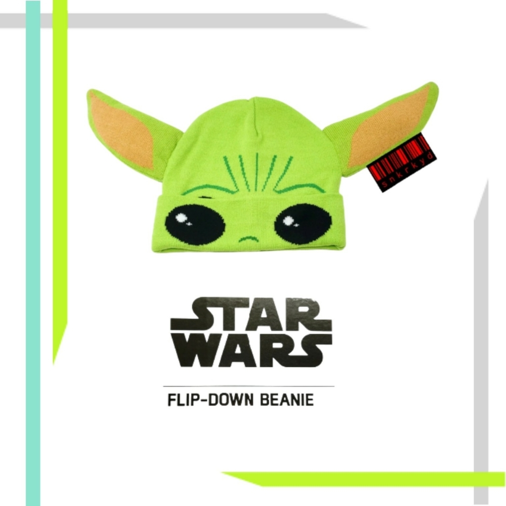 Star Wars Mandalorian Baby Yoda Flip-Down Beanie